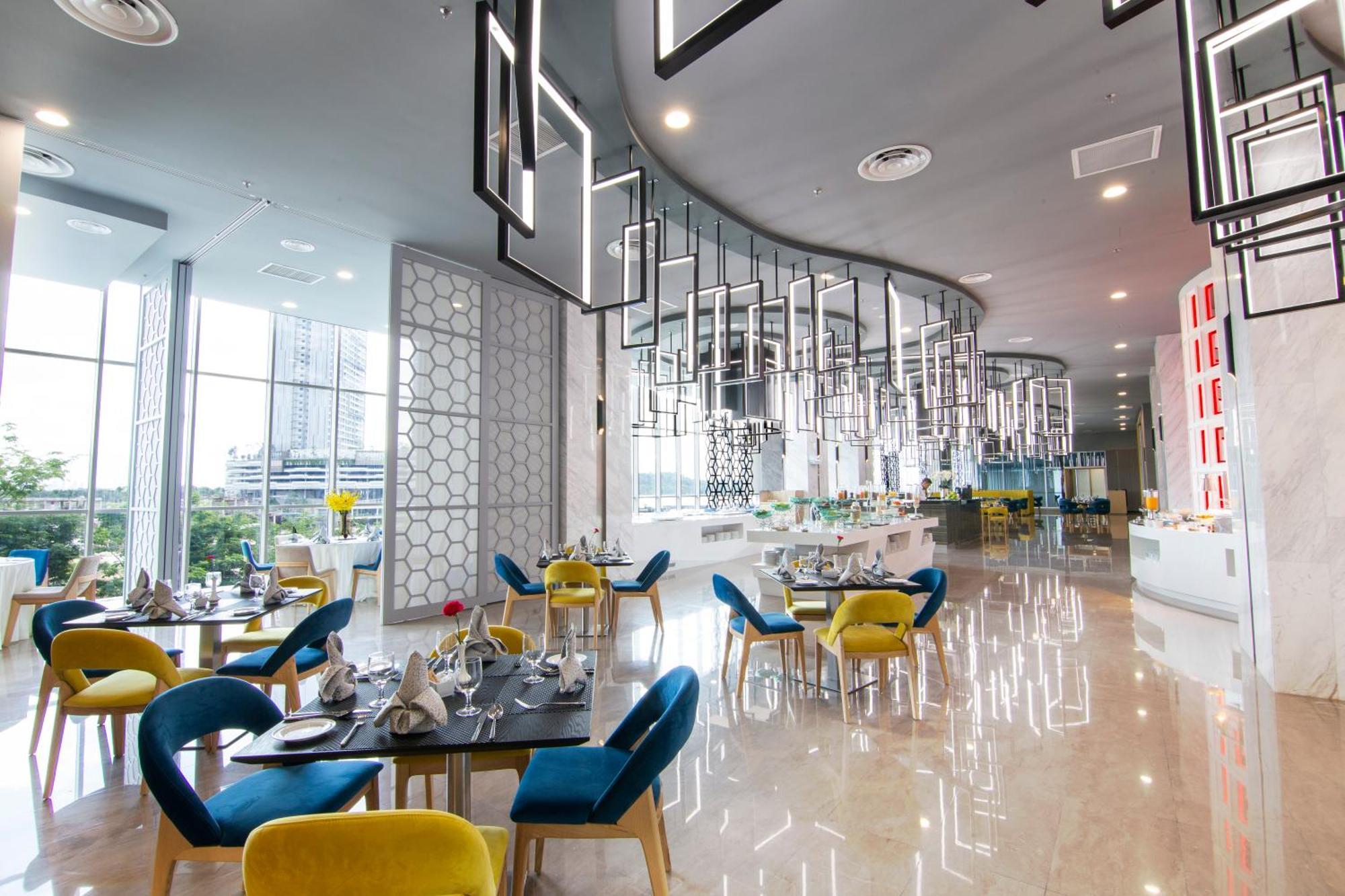 Fraser Place Puteri Harbour Nusajaya  Exterior photo The restaurant