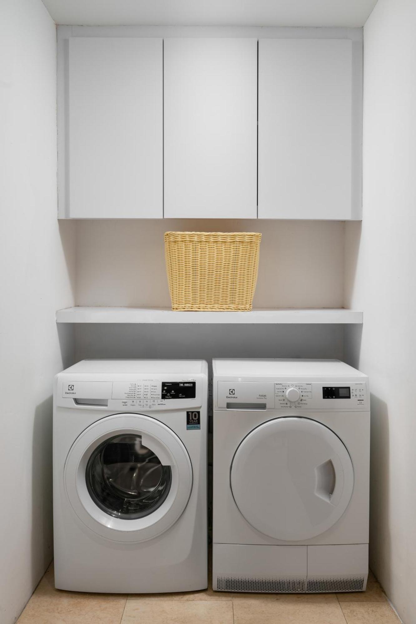 Fraser Place Puteri Harbour Nusajaya  Exterior photo Laundry basket