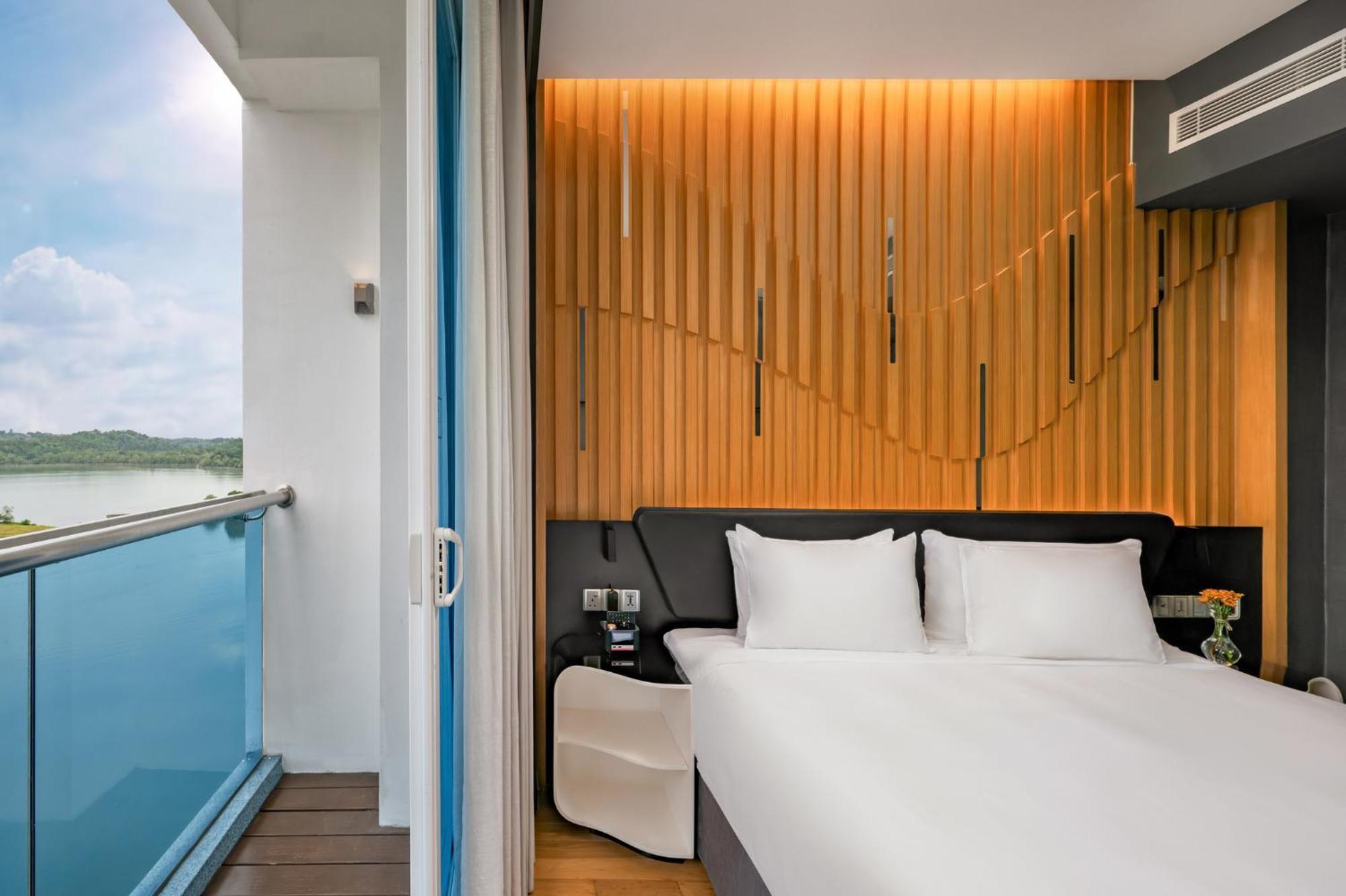 Fraser Place Puteri Harbour Nusajaya  Exterior photo Deluxe Room